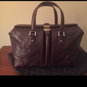 Authentic Gucci Bag. Great Color! - image 1